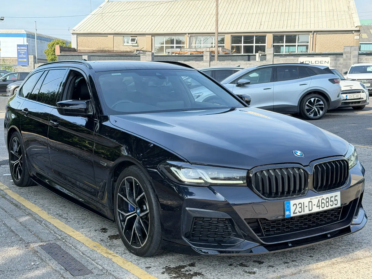 2023 BMW 5-Series..M SPORT..X DRIVE..2 KEYS - Image 5