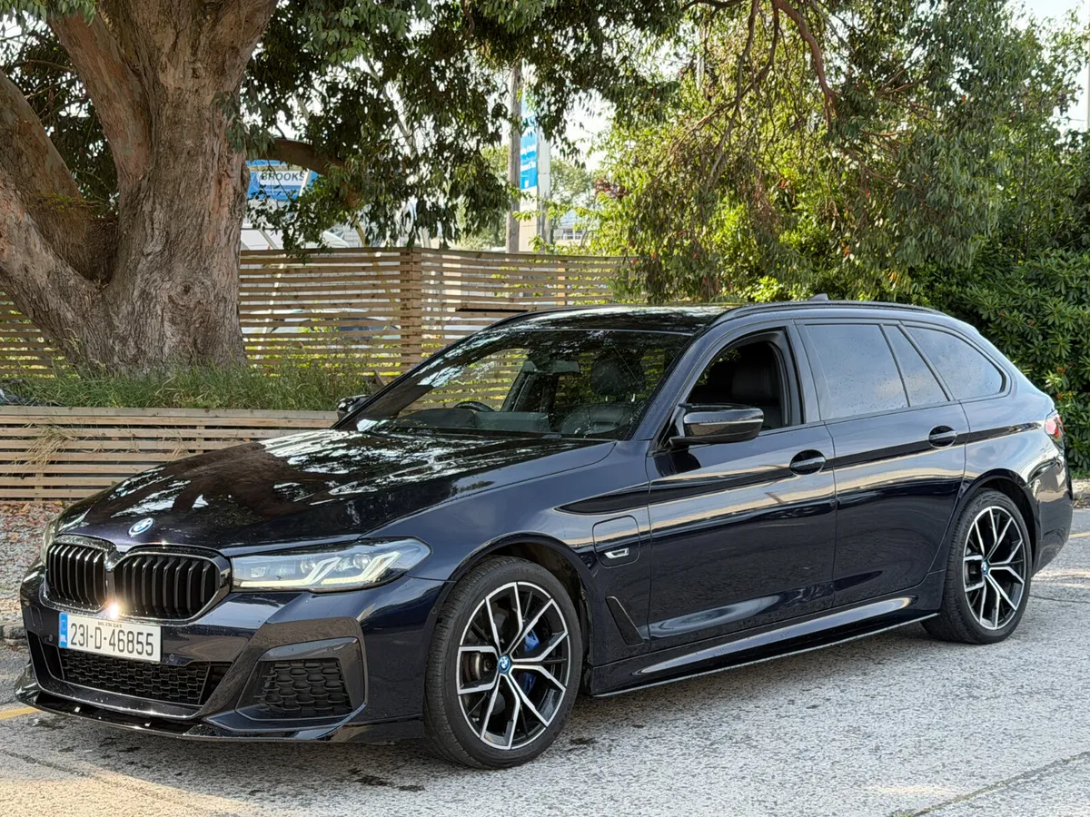 2023 BMW 5-Series..M SPORT..X DRIVE..2 KEYS - Image 2