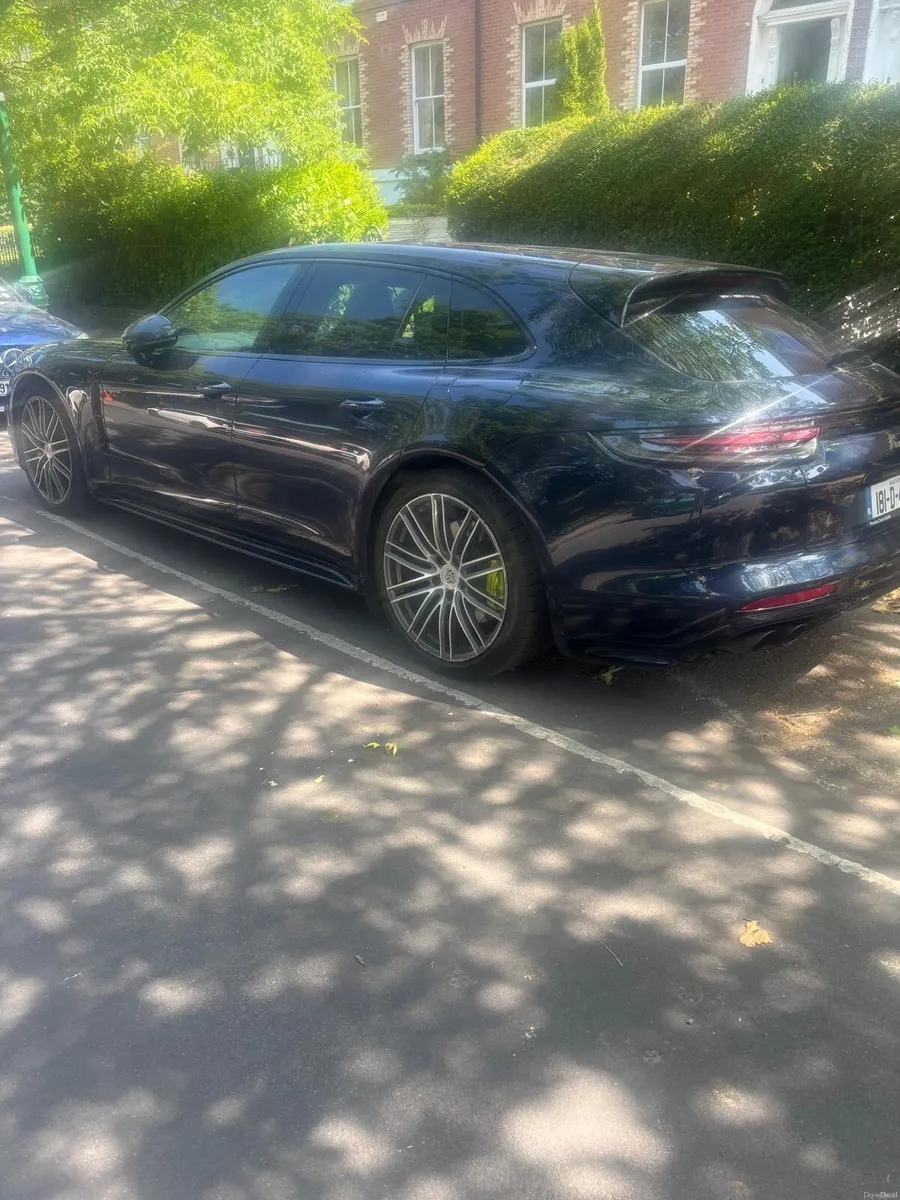 Panamera Sport Turismo E-Hybrid FSH - Image 4