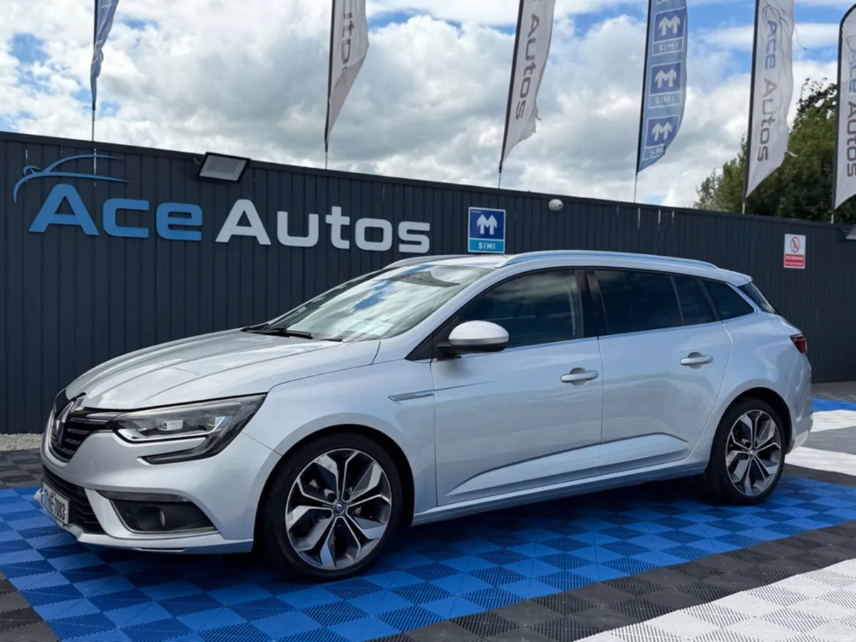 Renault Megane SIGNATURE NAV - 1.6 DIESEL - MANUAL - Image 3