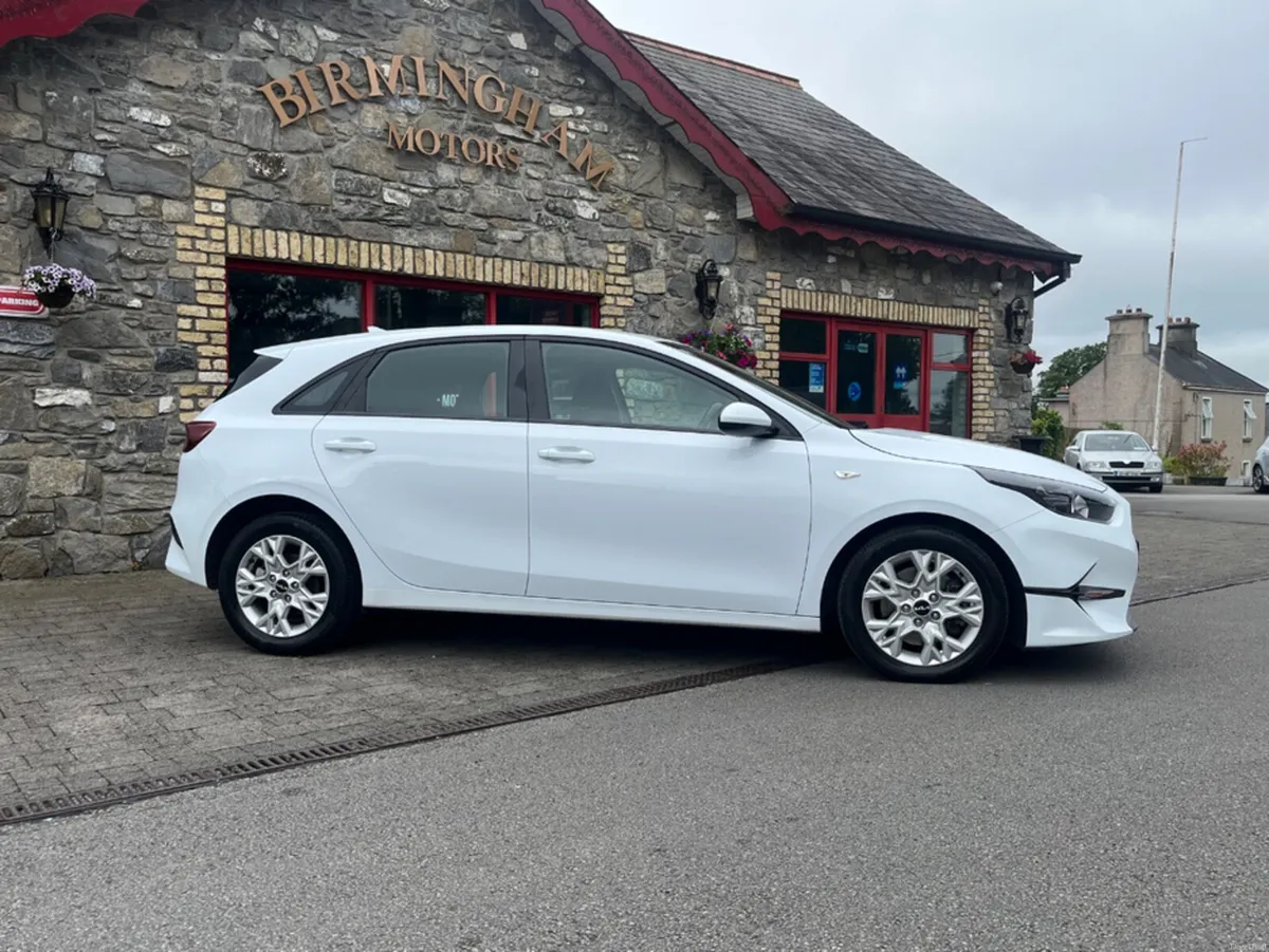 Kia Ceed 1.6 Diesel Mhev - Image 2