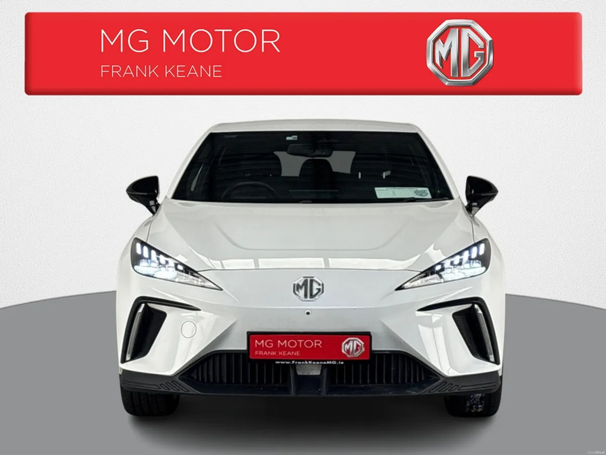 MG 4 LR - EXCLUSIVE- 64KWH **FULL BLACK INTERIOR** - Image 5