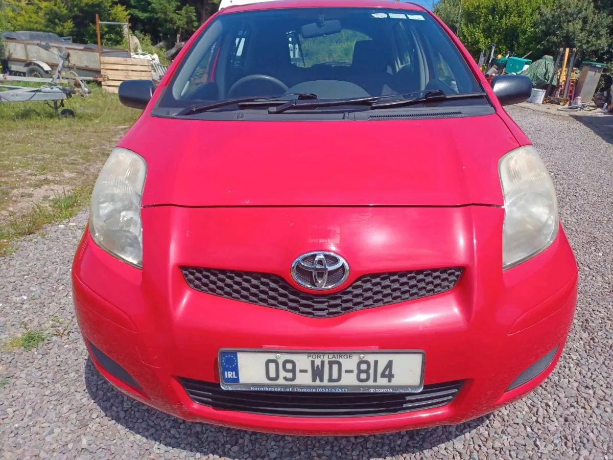 2009 Toyota Yaris - Image 1