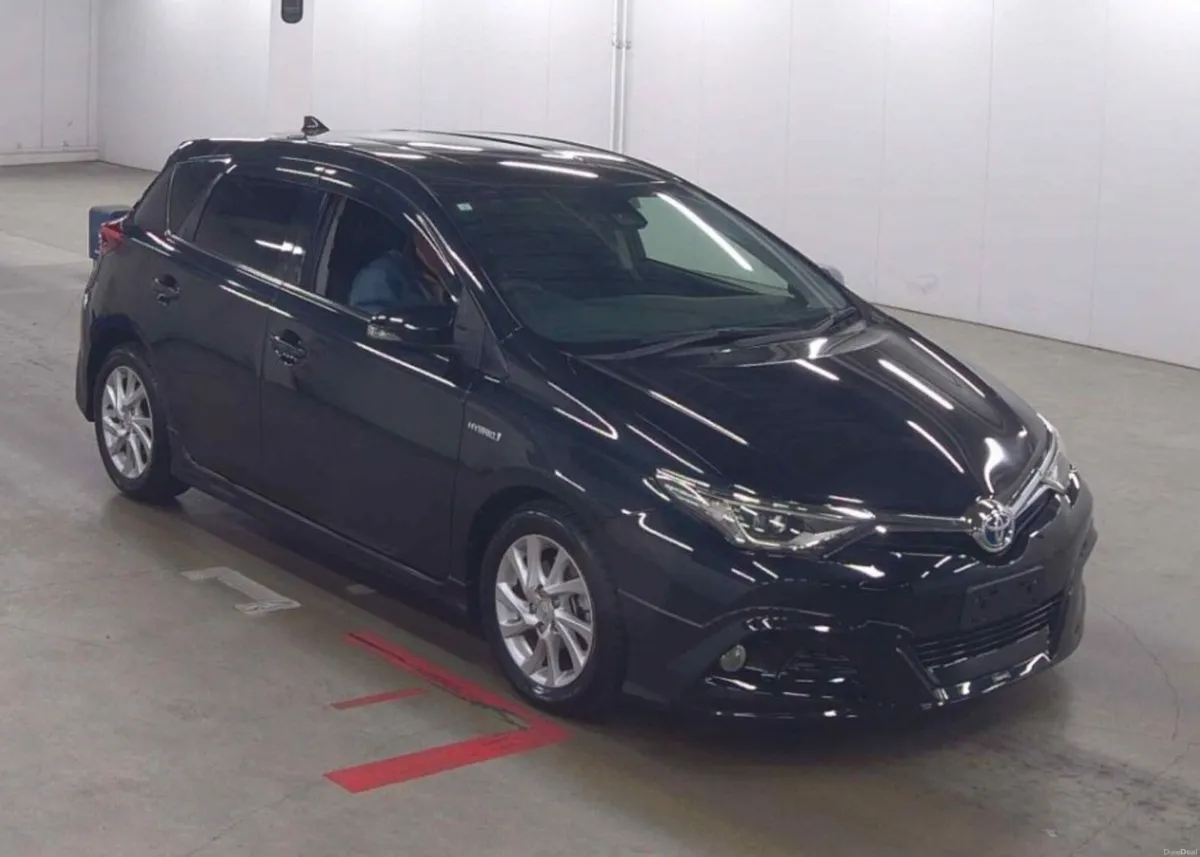 2017 Toyota Auris Hybrid - Image 5
