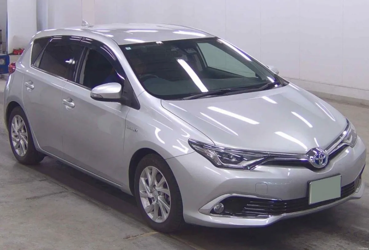2016 Toyota Auris Hybrid - Image 1