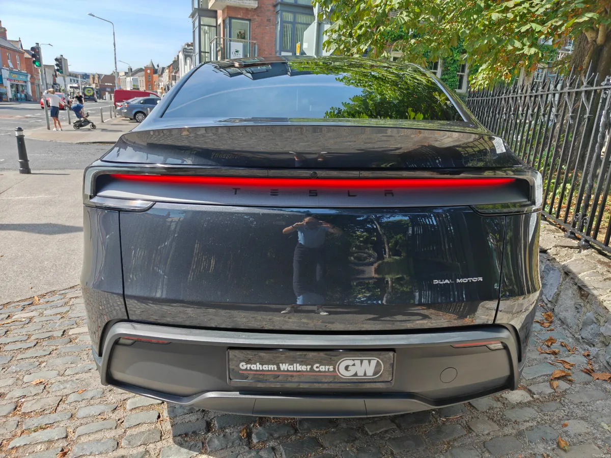 2025 (251)Tesla Model Y AWD Long Range *New Model* - Image 4