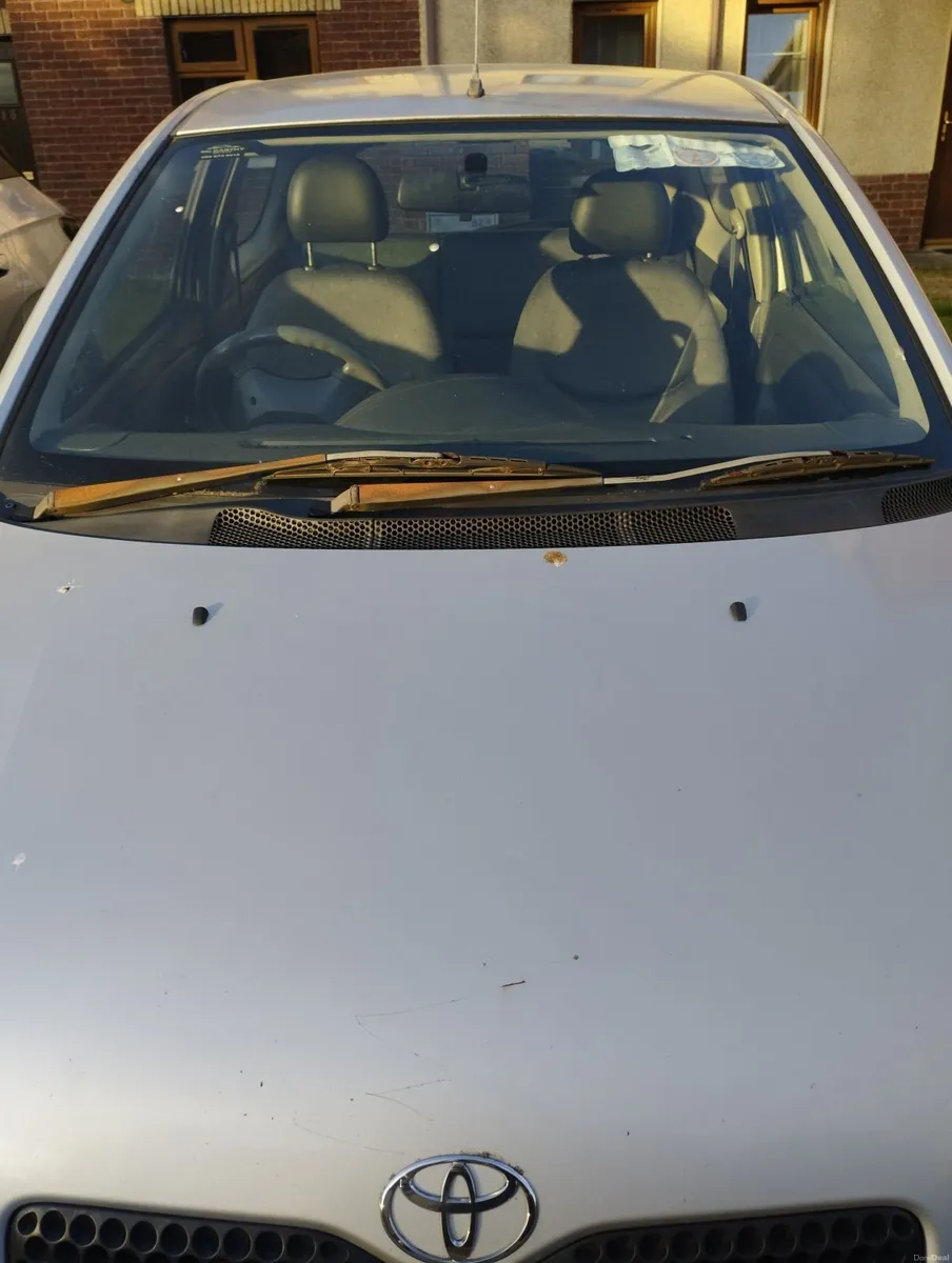 Toyota Yaris 2001 -runs perfectly €995 ONO - Image 2