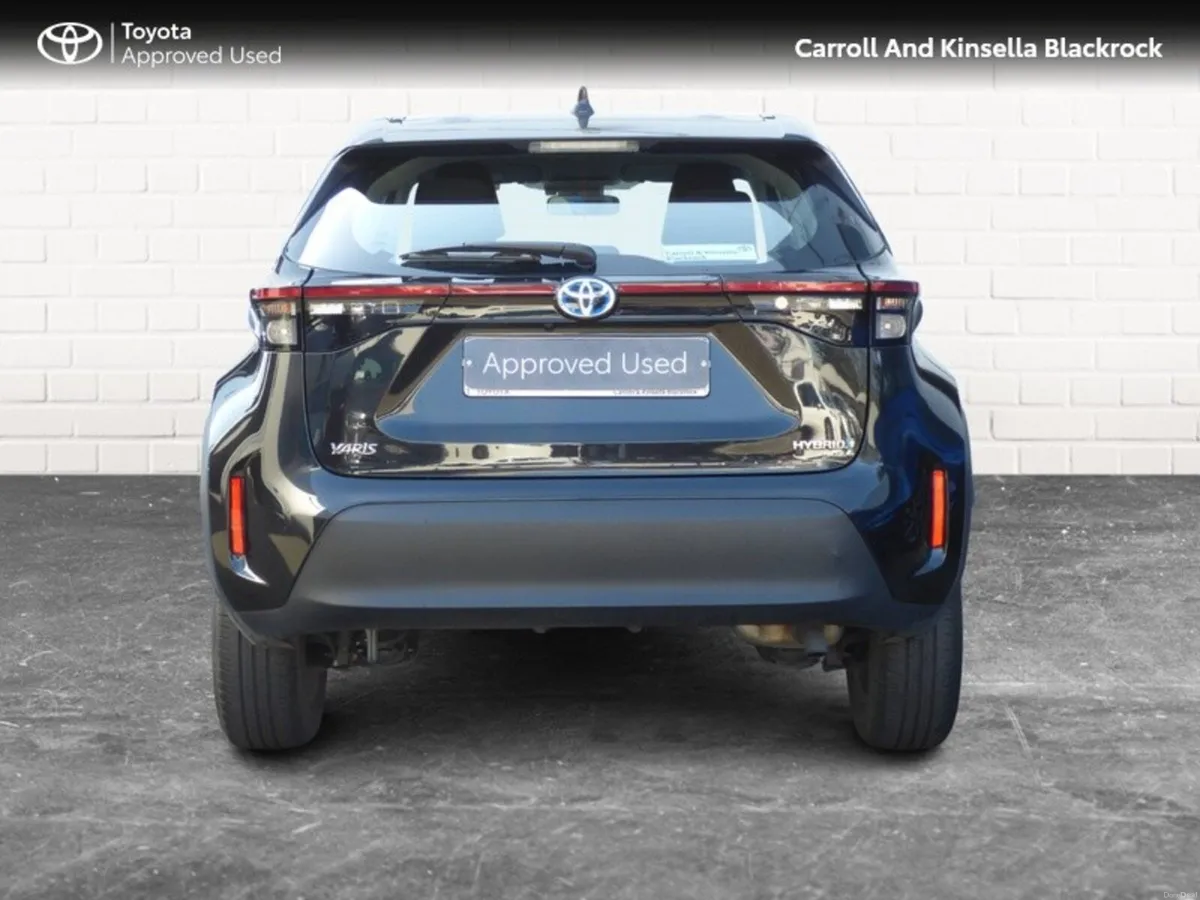 Toyota Yaris Cross Hybrid Luna - Image 4