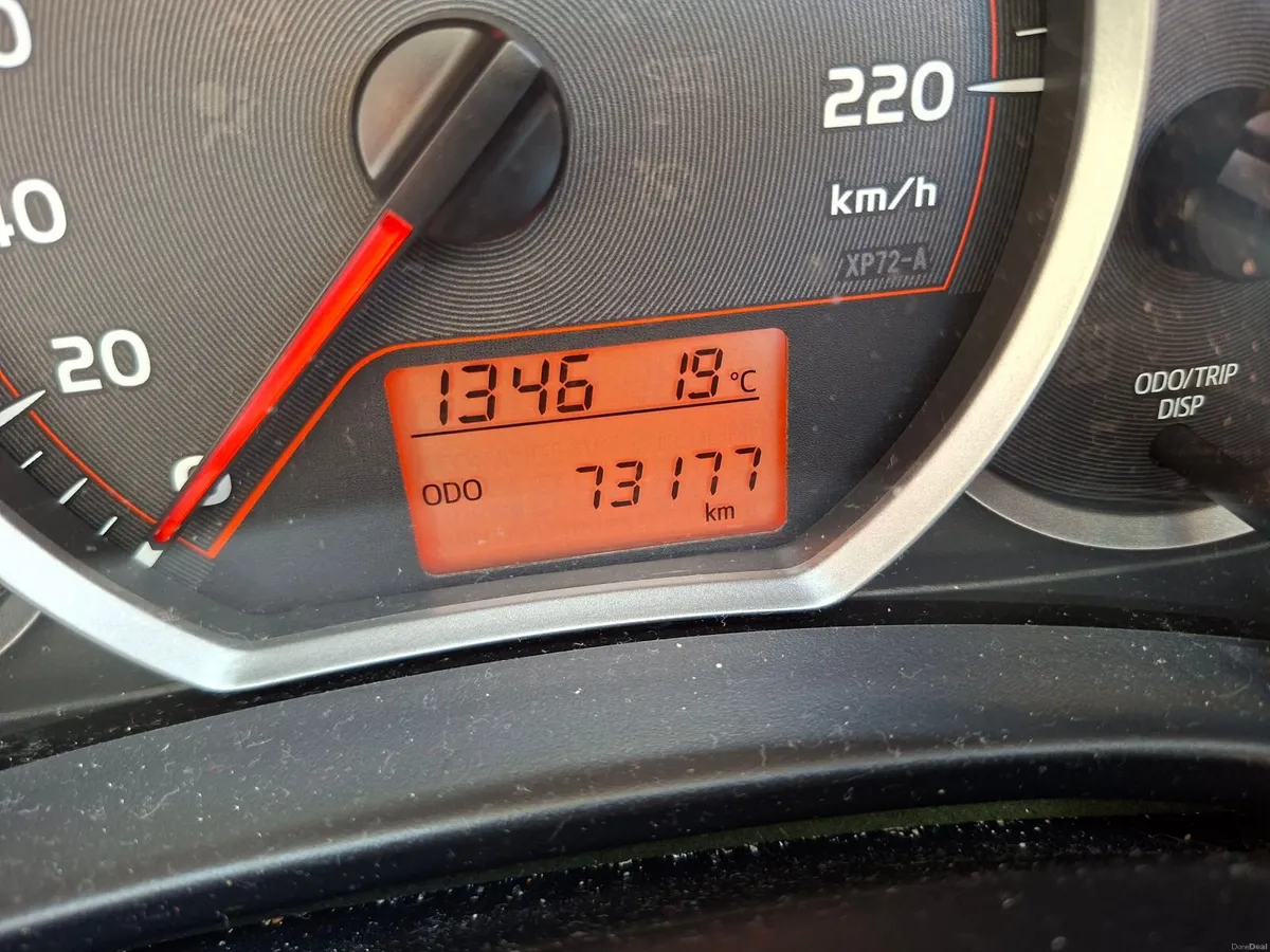 Toyota Yaris 2013 - Image 3