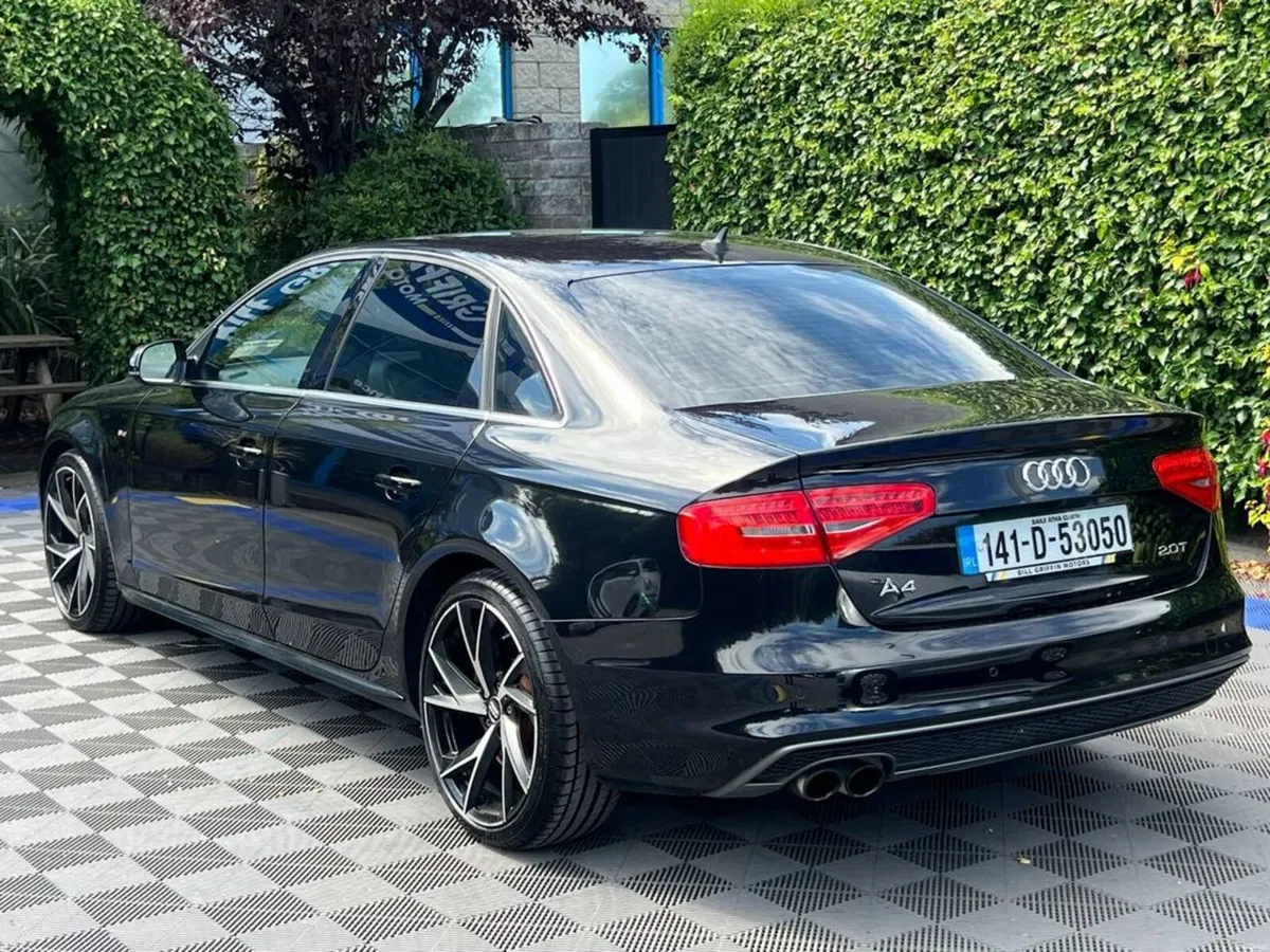 Audi A4 S-LINE 2.0 TFSI // NEW 19" S-LINE ALLOYS / - Image 5