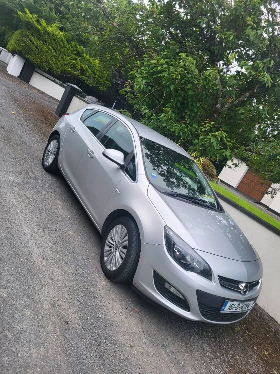 Opel Astra 1.6 CDTI Diesel 2016 - Image 1
