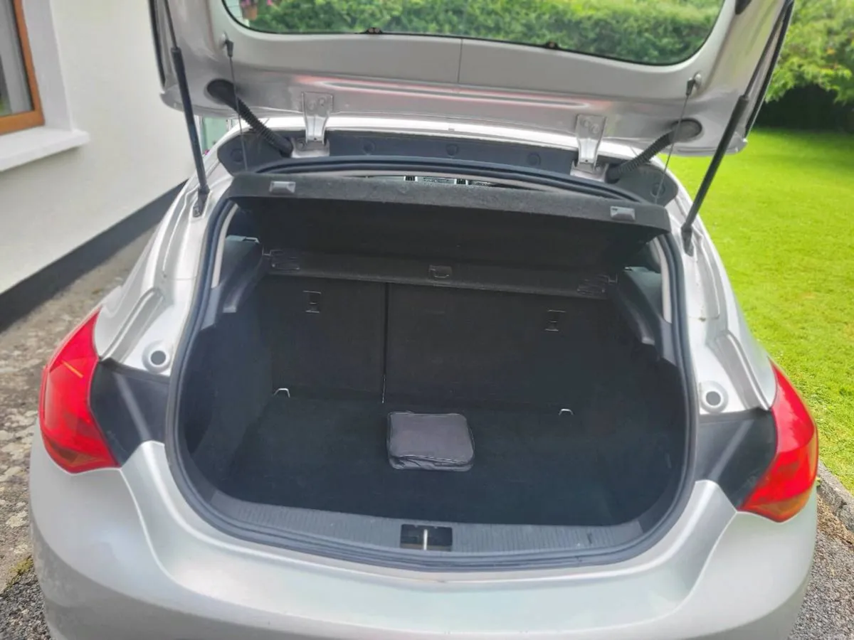 Opel Astra 1.6 CDTI Diesel 2016 - Image 4
