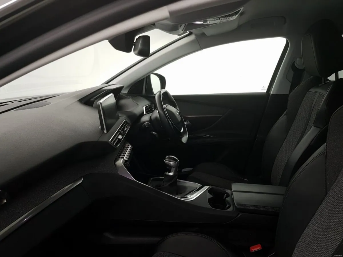 Peugeot 5008 1.5 BlueHDi 130bhp Allure - Image 4