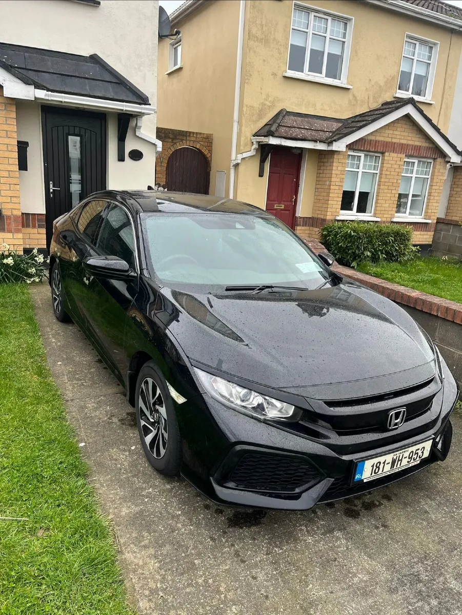 Honda Civic 2018 - Image 2