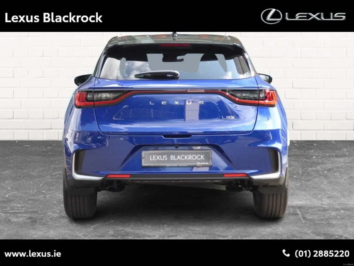 Lexus LBX Hybrid Emotion - Image 5
