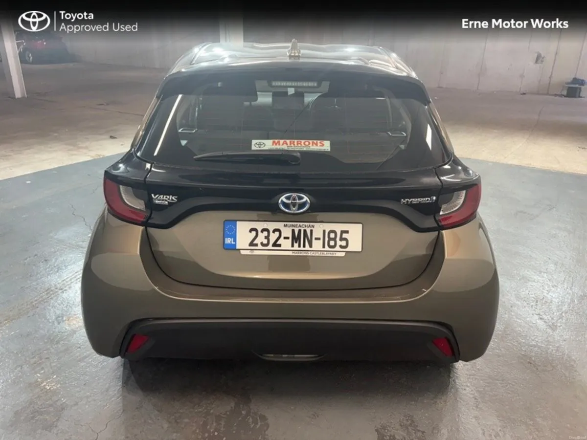 Toyota Yaris YARIS 1.5 HYBRID LUNA - Image 4