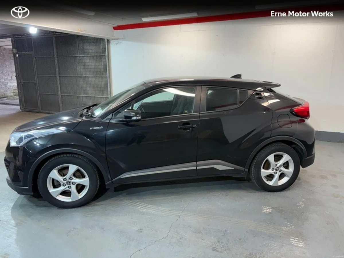 Toyota C-HR C-HR HYBRID LUNA - Image 2
