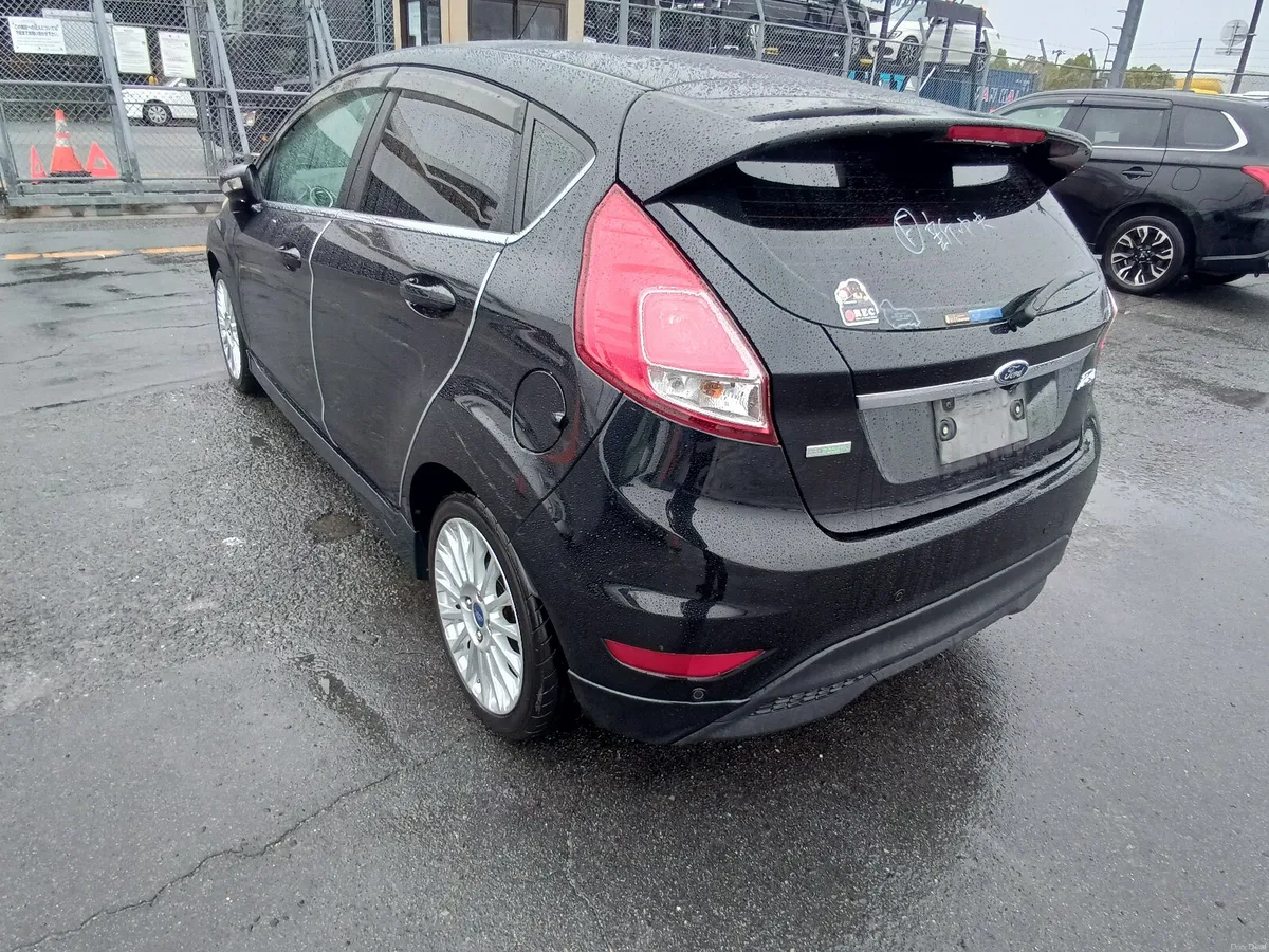 2015 Ford Fiesta Automatic - Image 4