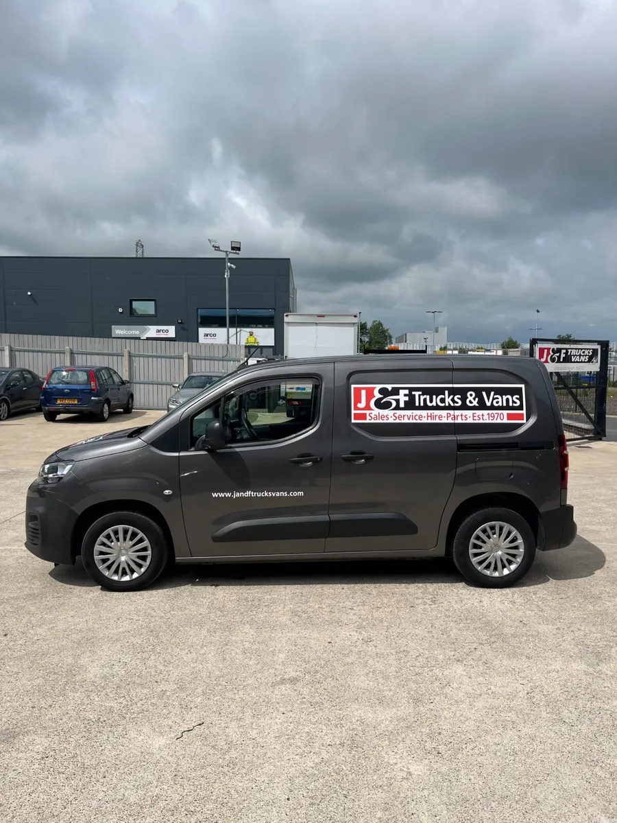 December 2020 Citroen Berlingo 650 Enterprise 1.5d - Image 6