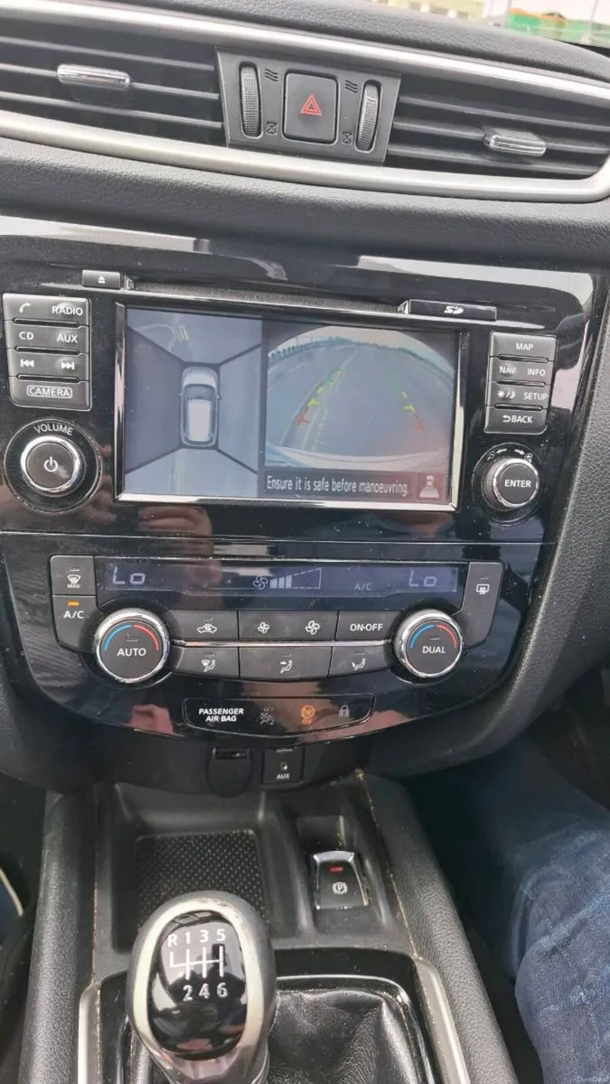 7 Seater Nissan X-Trail - Image 3