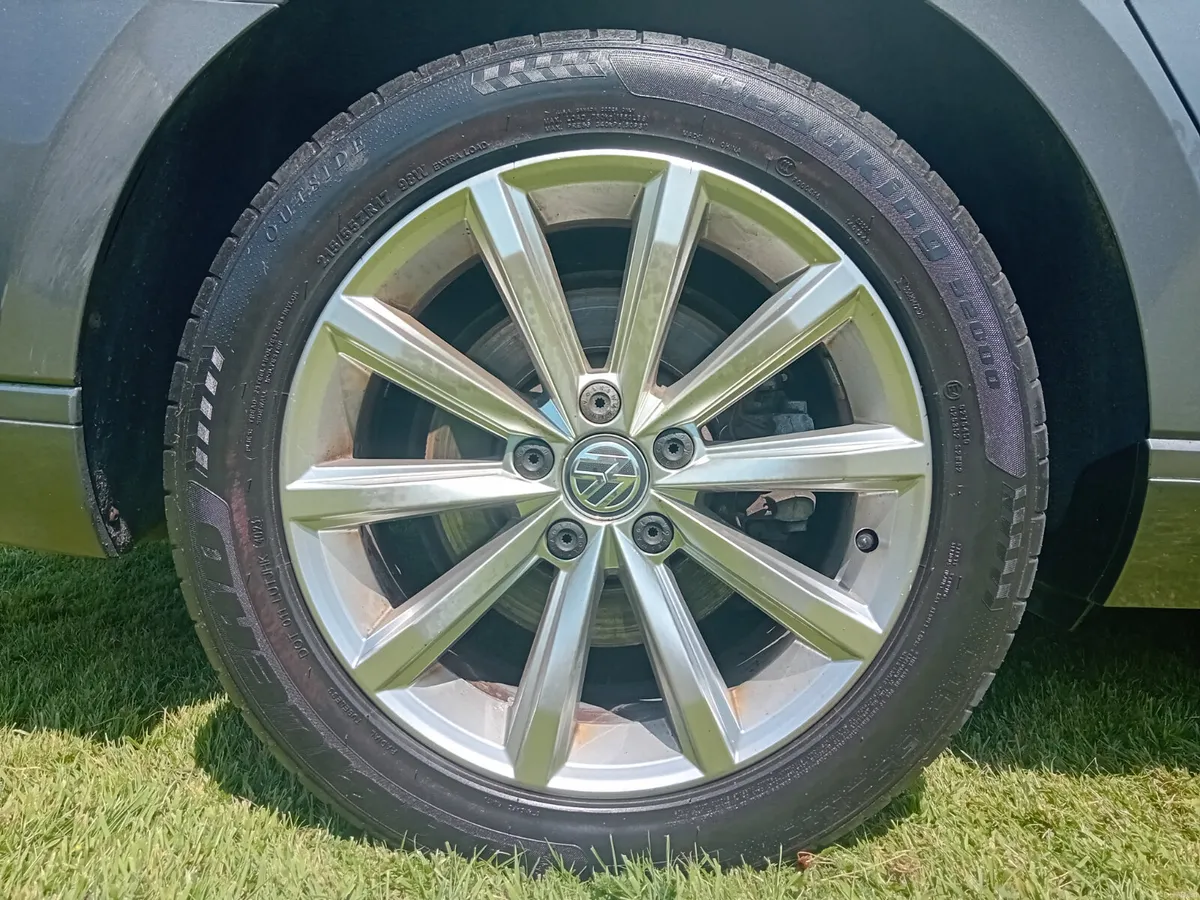 Volkswagen Passat 2016 - Image 4