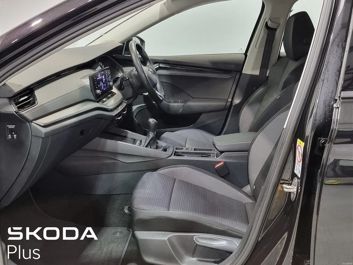 Skoda Octavia ** BEST VALUE ** COMBI ** AMBITION * - Image 4