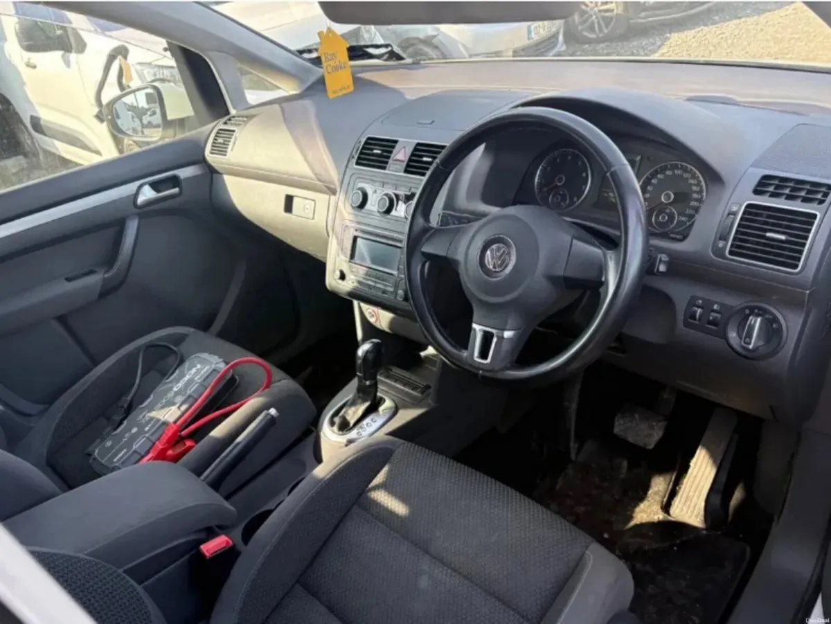 Volkswagen Touran 2014 - Image 4