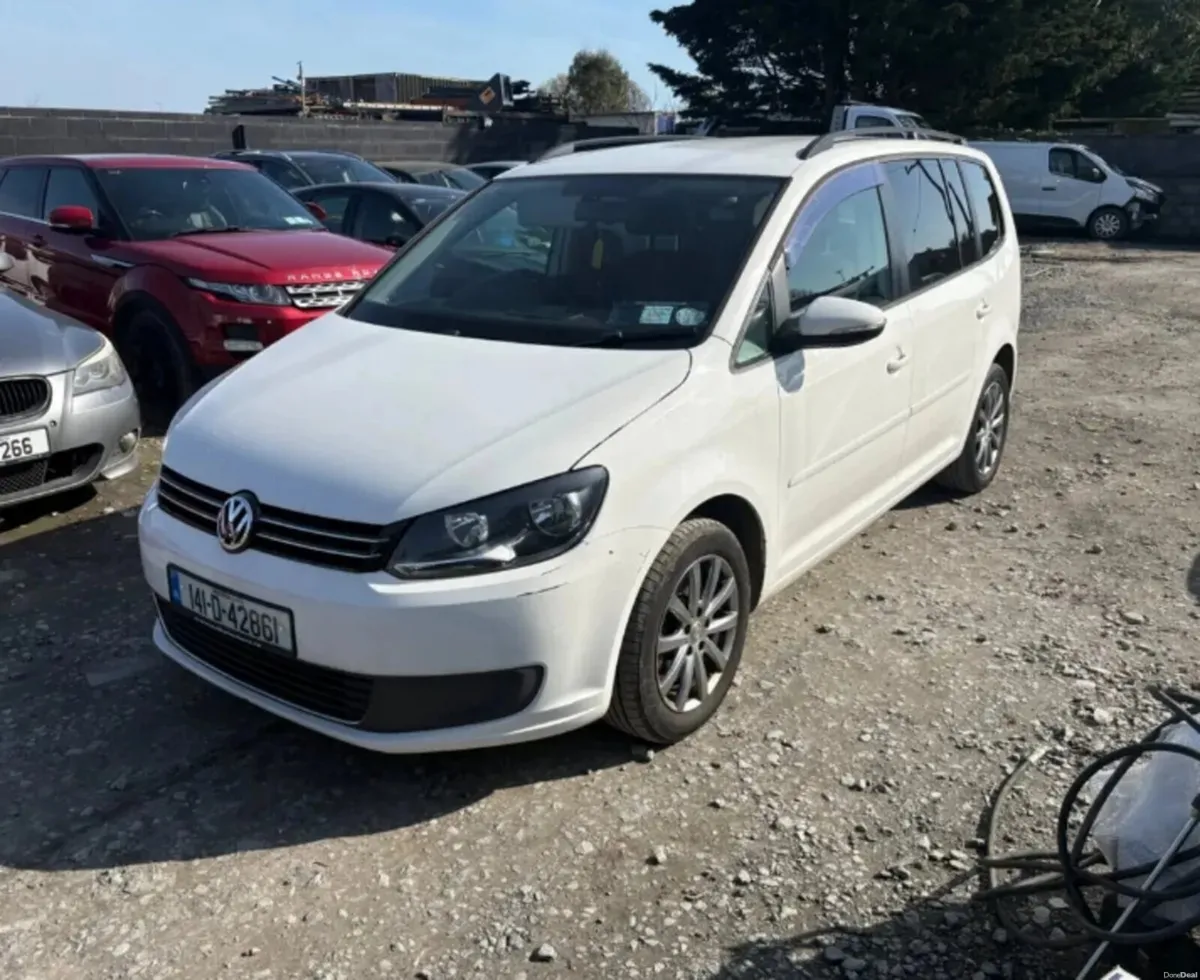 Volkswagen Touran 2014 - Image 1