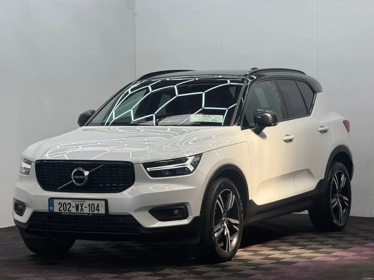 2019 Volvo XC40 R Design 2.0D, Automatic - Image 3