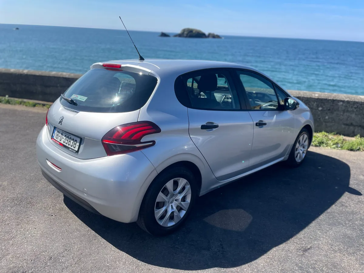 181 Peugeot 208.. 1.2L.. NCT 05/28.. Warranty - Image 4
