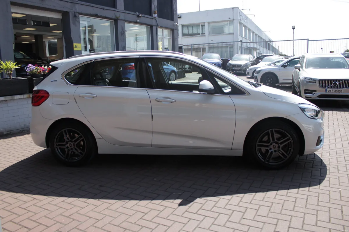 2016 BMW 225XE E-DRIVE 1.5 5DR HATCHBACK AUTO - Image 3