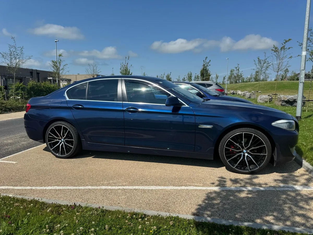 Car - Image 2