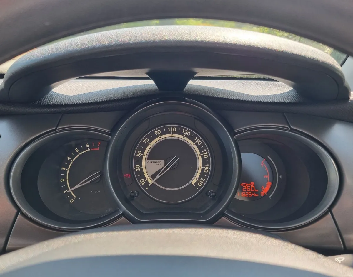 Citroen C3 2015 - Image 2