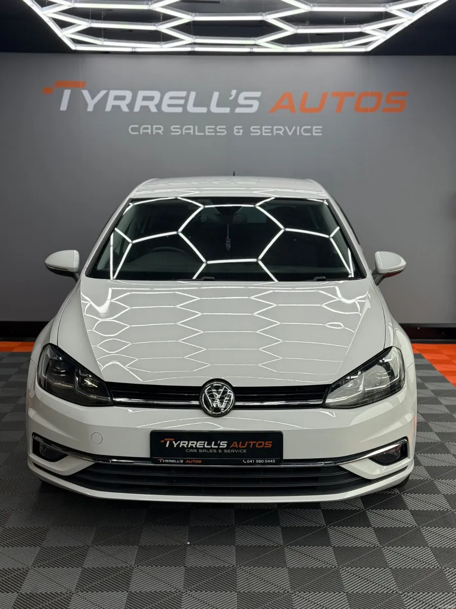 Volkswagen Golf  1.2TSI DSG "V.HIGH SPEC" 2018 - Image 3
