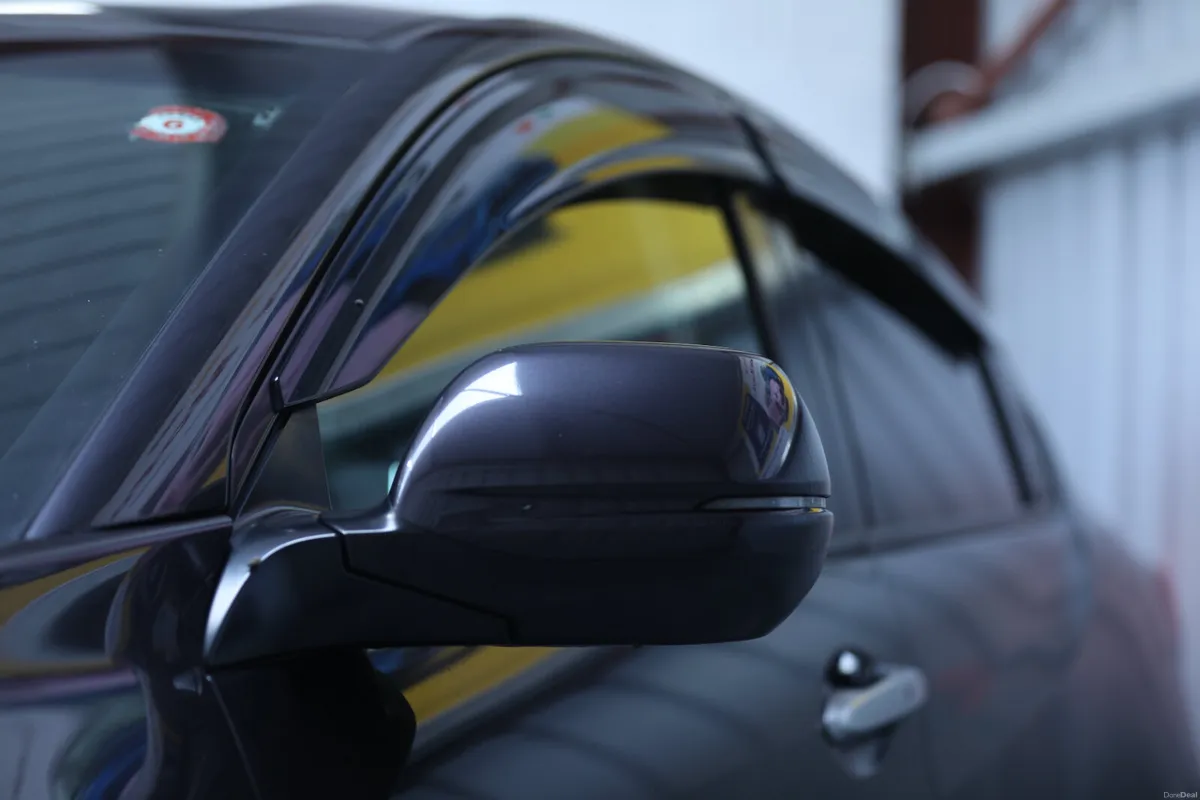 Honda Vezel 2014 great condition - Image 5