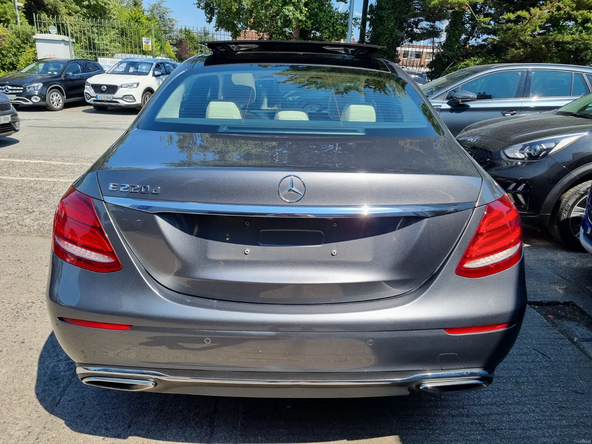 2017 MERCEDES E CLASS SE PREMIUM AUTOMATIC E220D - Image 5