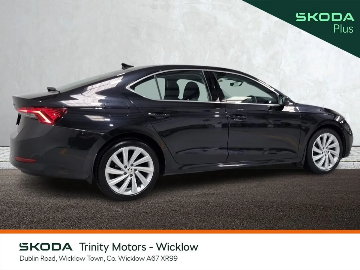 Skoda Octavia ** AWARD WINNING ** STYLE ** 1.0 TSI - Image 3