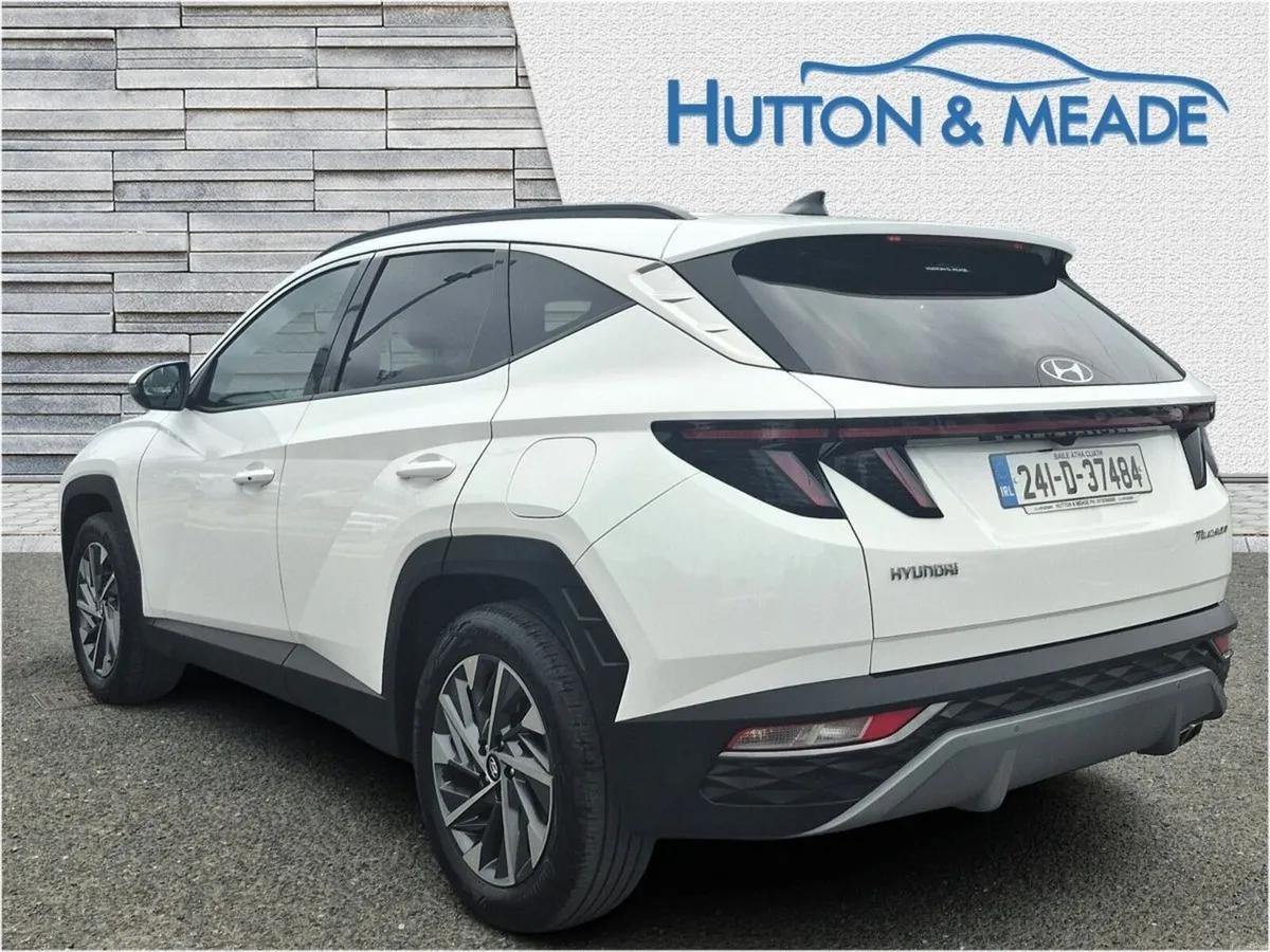 Hyundai Tucson Executive Plus 1.6 Diesel 5dr - Image 2