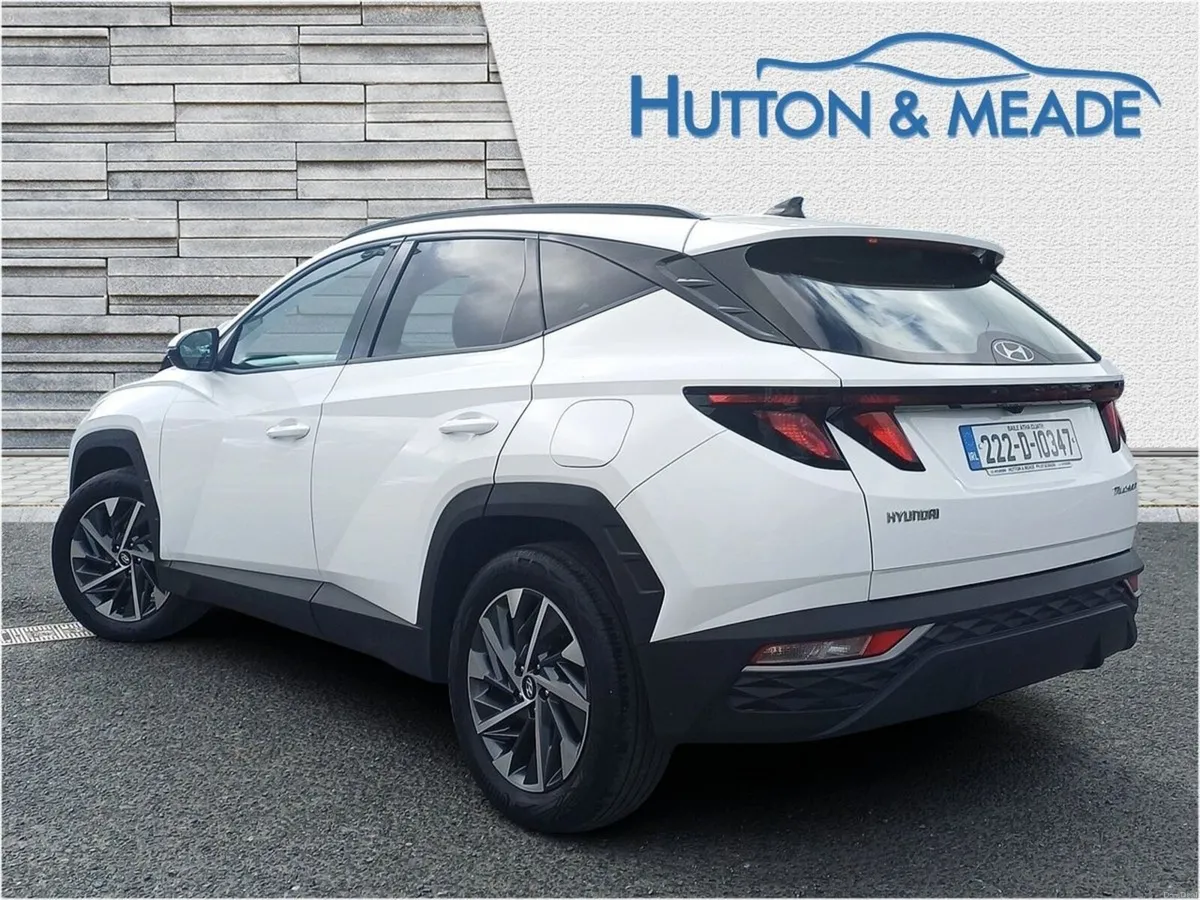 Hyundai Tucson Executive 1.6 Diesel 5dr - Image 2