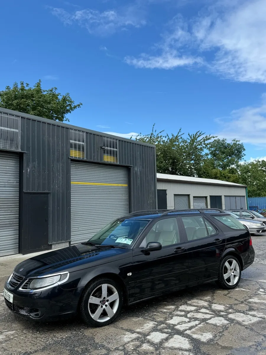 Saab 95 Estate - Image 2