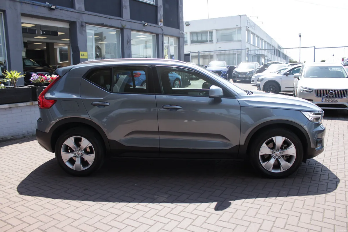 2018 VOLVO XC40 T4 5DR HATCHBACK AUTOMATIC - Image 3