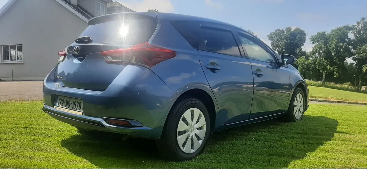 Toyota Auris 2017 - Image 5