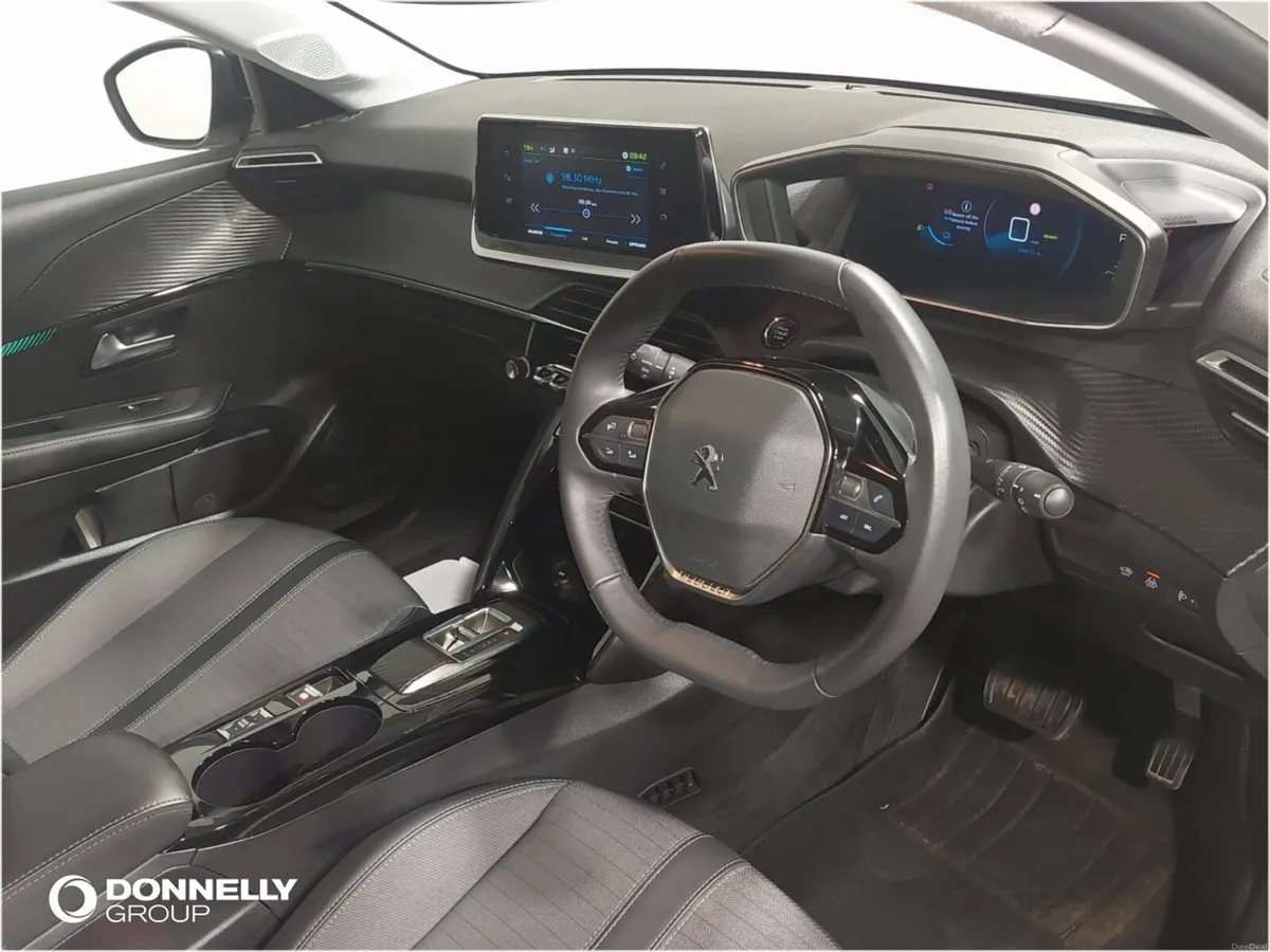 Peugeot 208 E- Electric Hatchback Allure Premium - Image 4