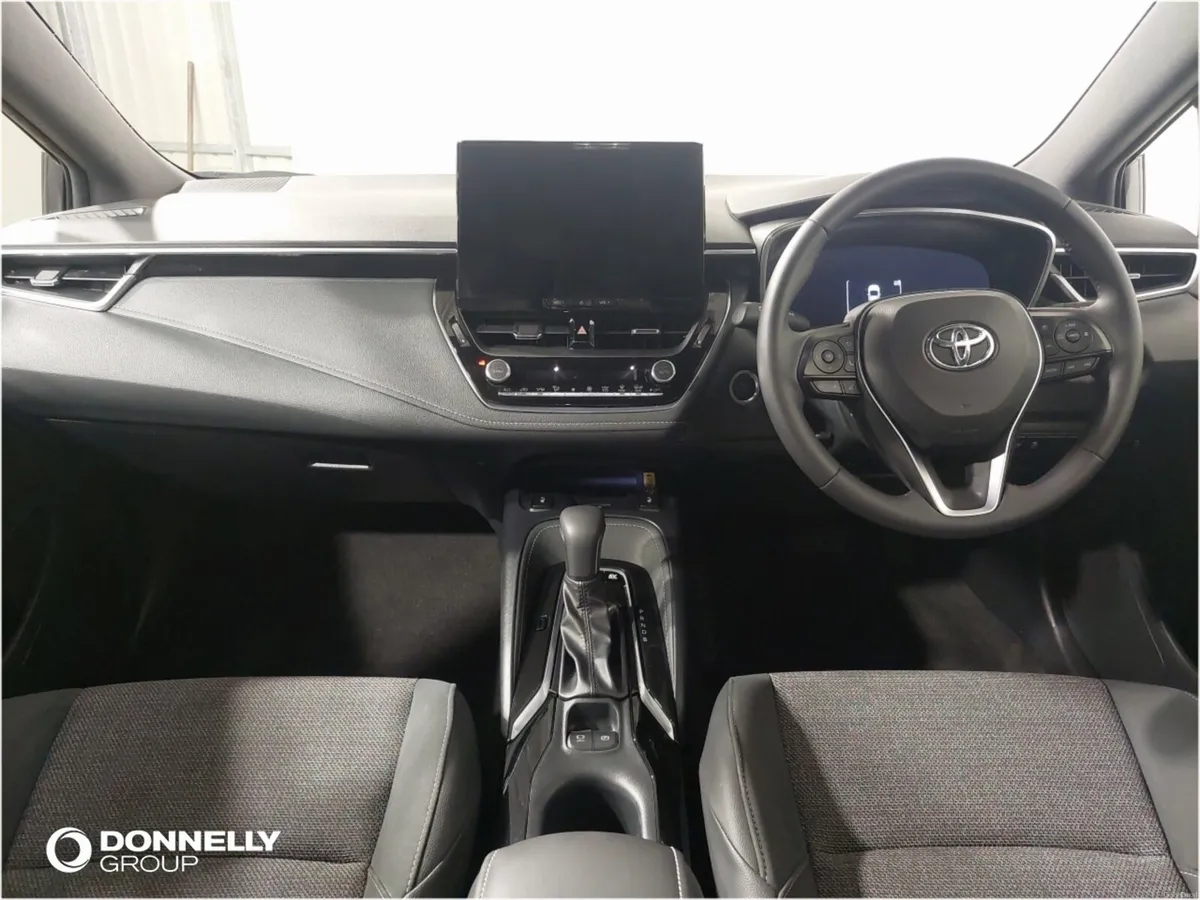 Toyota Corolla Touring Sport Design - Image 5