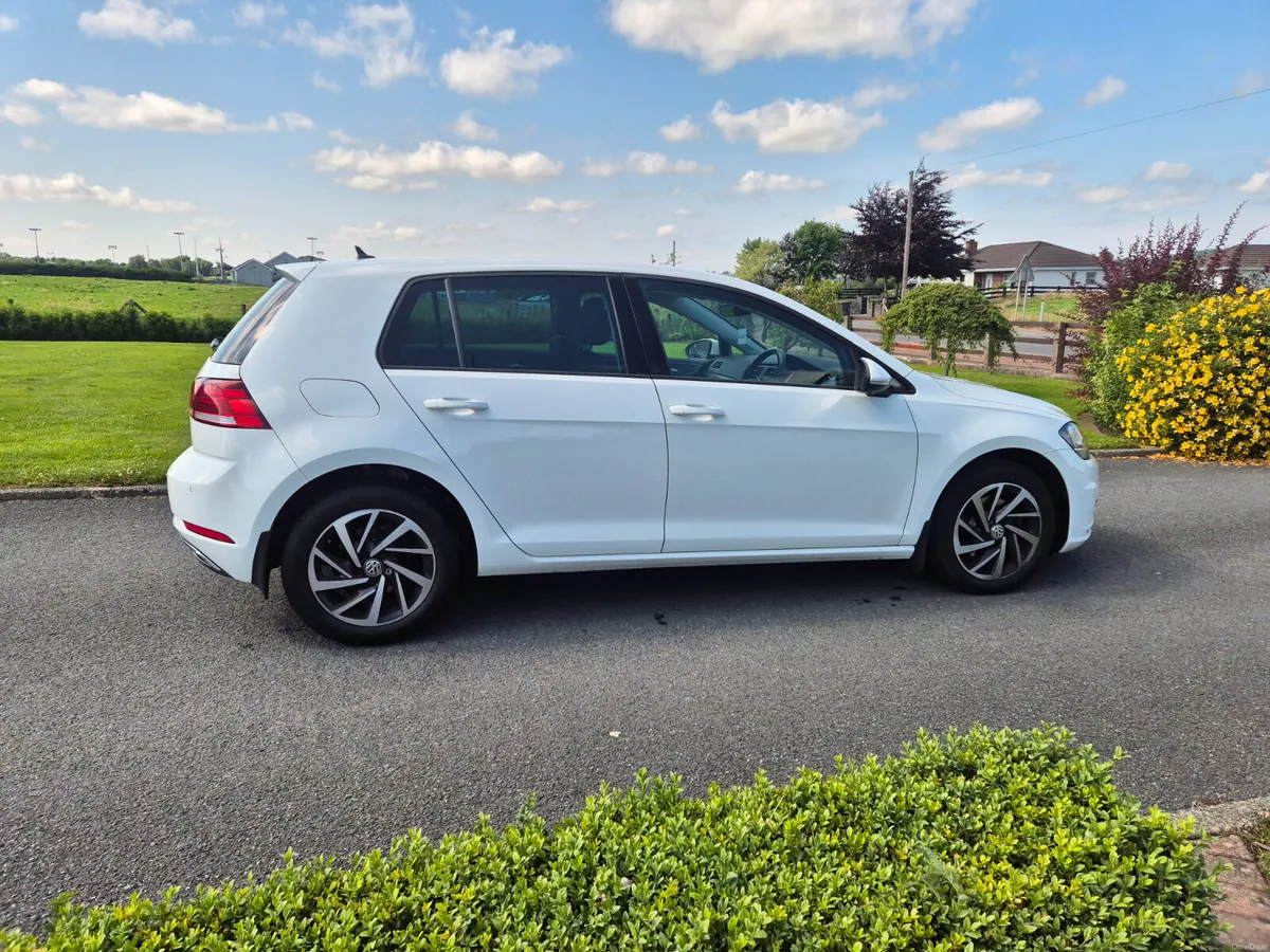 Volkswagen Golf 2019 - Image 2