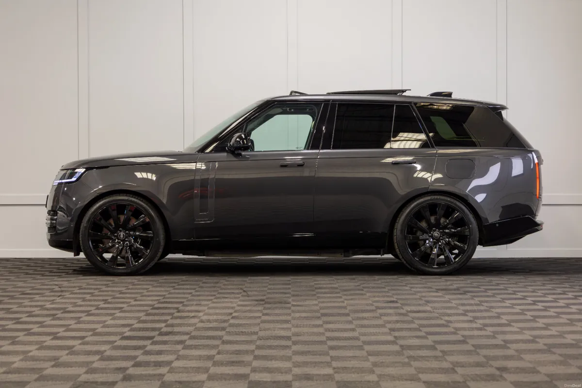 242 Range Rover P550e Autobiography - Image 3