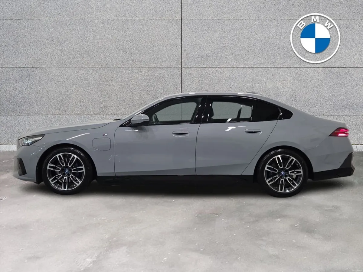 BMW 5-Series 530e M Sport - Image 4