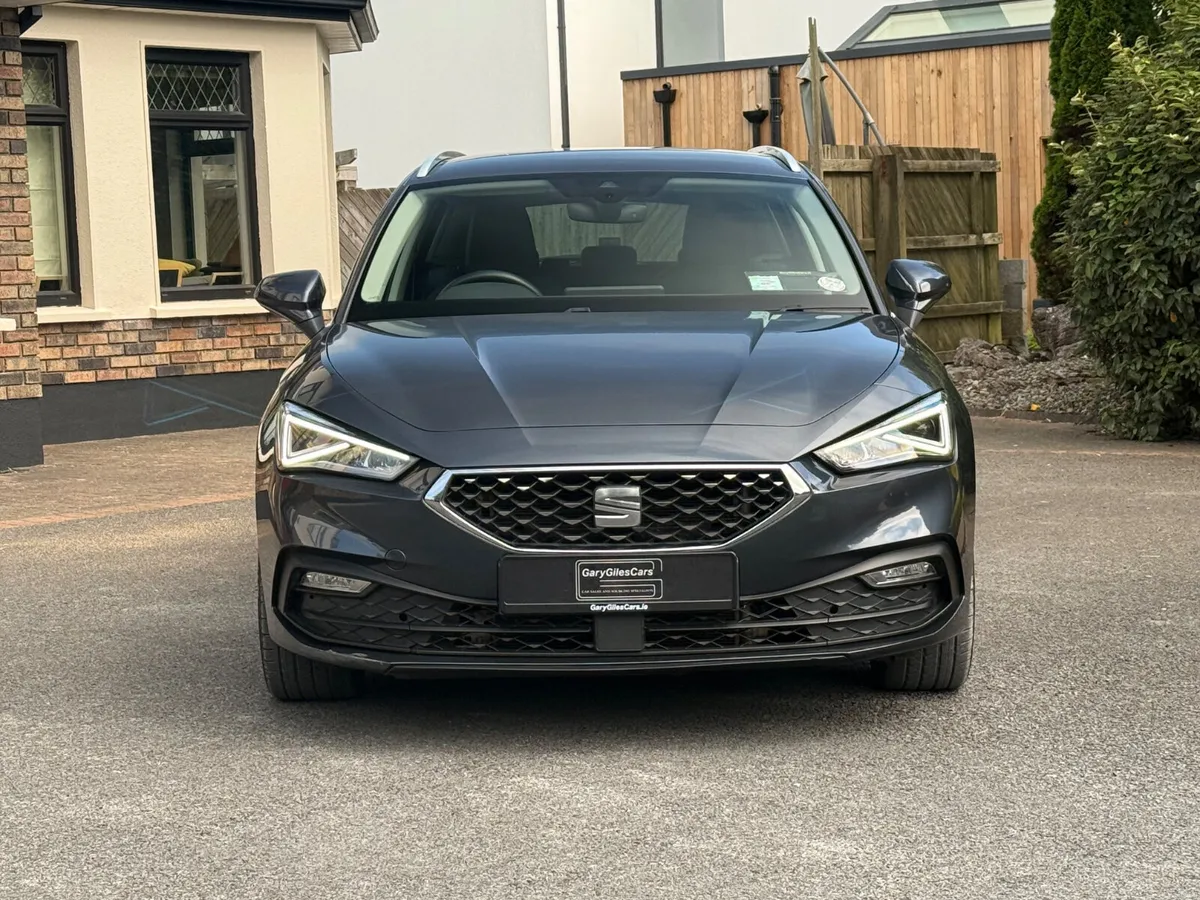 *Hybrid* Stunning 221 Seat Leon! - Image 2