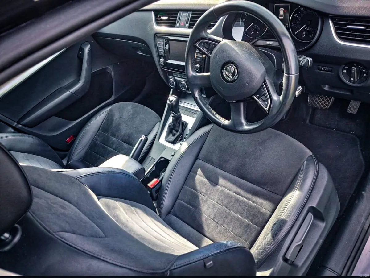 NOW RESERVED Skoda Octavia Automatic // Elegance - Image 5