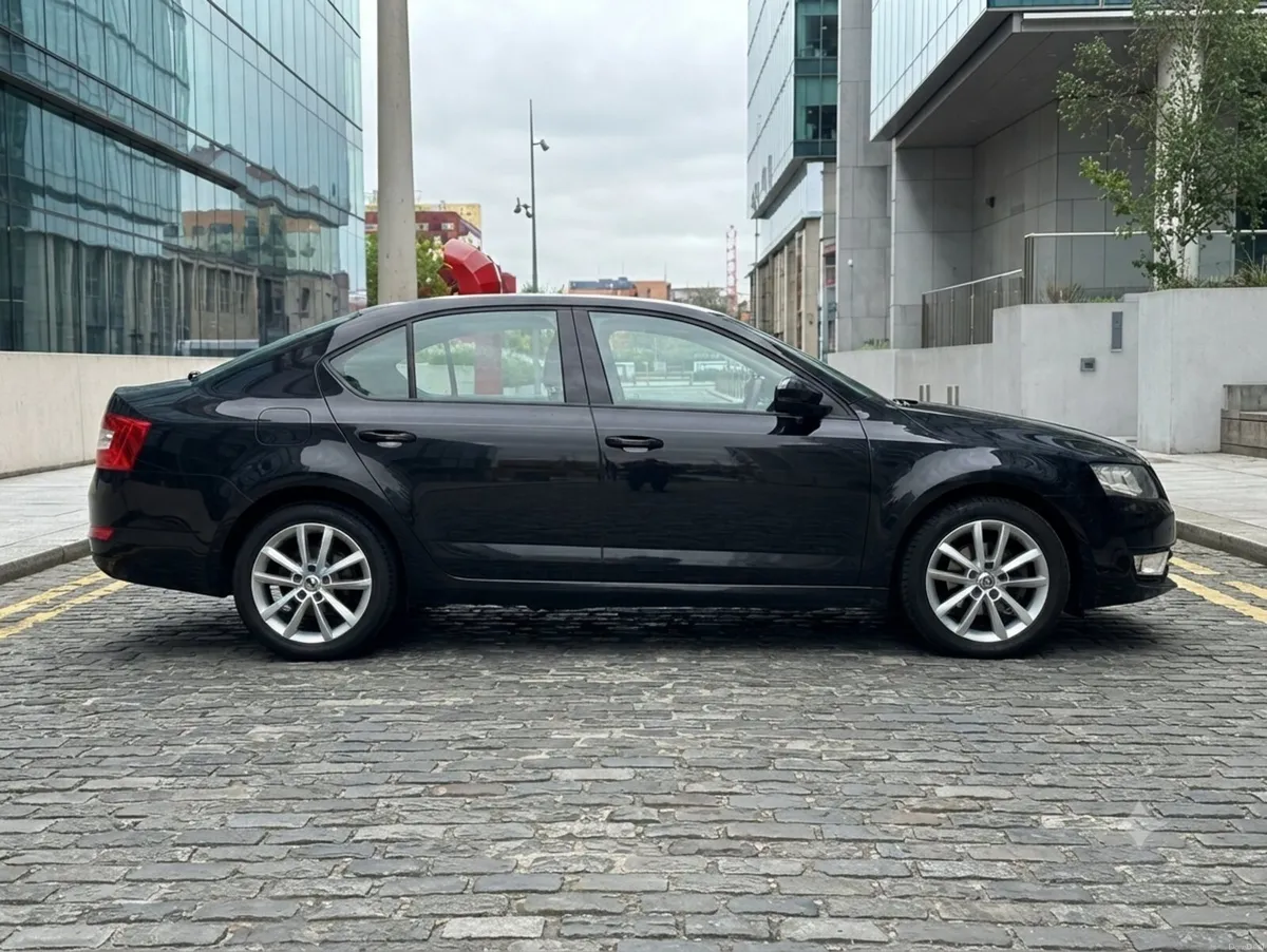 NOW RESERVED Skoda Octavia Automatic // Elegance - Image 2